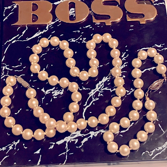 Antique GenuineAAA Two piece set necklace set! Beautiful luster!💍